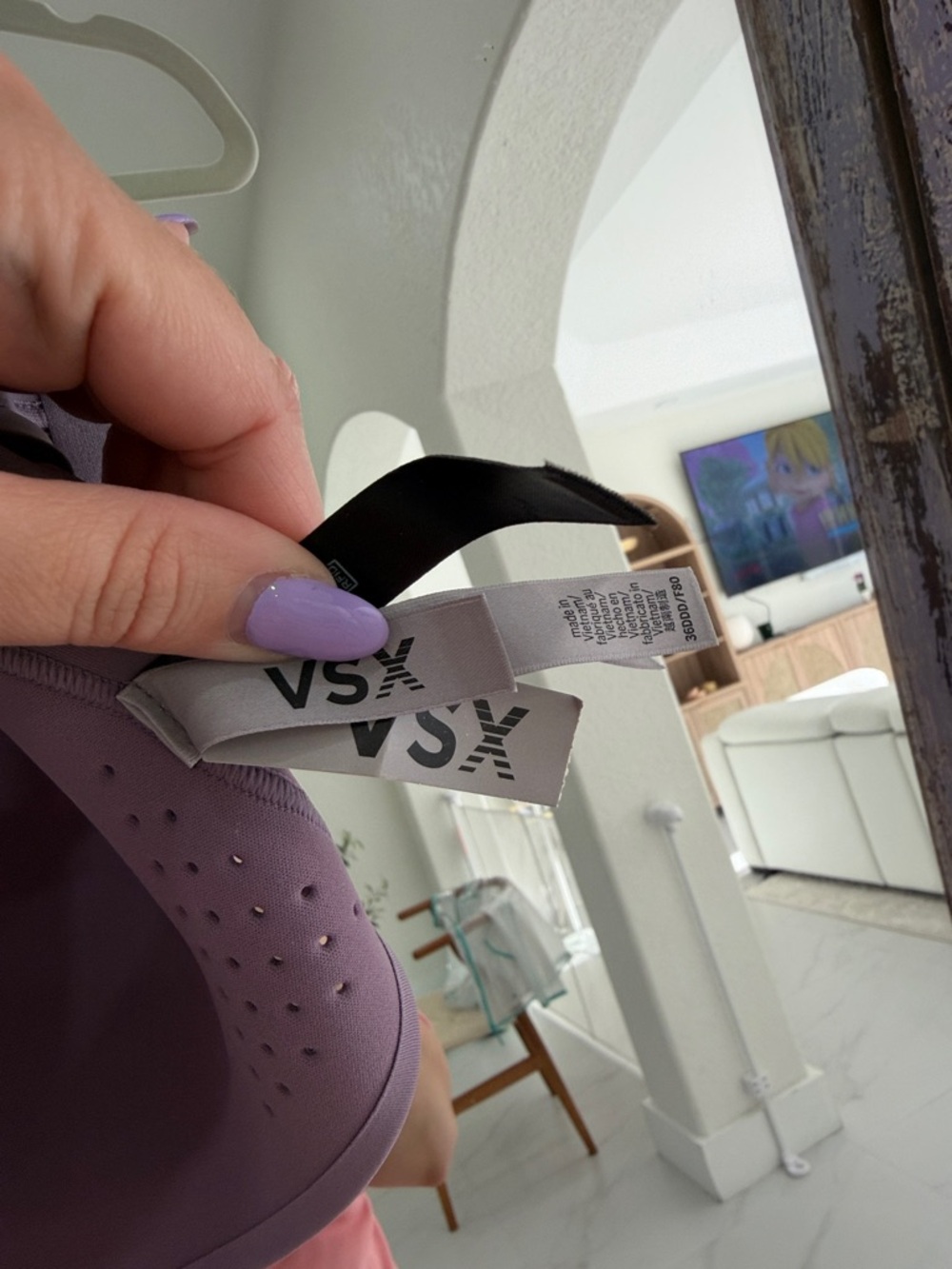 NWT Victoria's Secret Lavender Featherweight Max Front-Zip Support Sports Bra - Picture 3 of 5